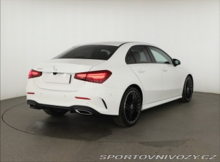 Mercedes-Benz A AMG Line A 200 2025