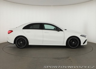 Mercedes-Benz A AMG Line A 200 2025