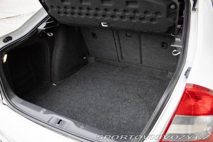 Škoda Octavia RS 2.0 TDI CR DPF RS DSG 2012