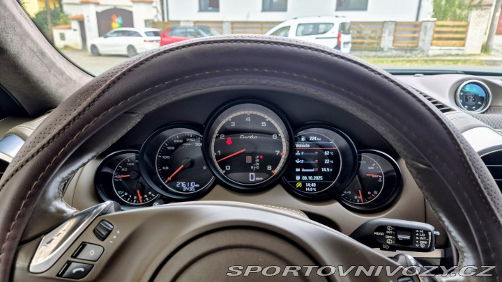 Porsche Cayenne Turbo 2011