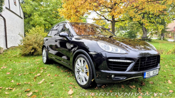 Porsche Cayenne Turbo 2011