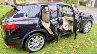 Porsche Cayenne Turbo 2011