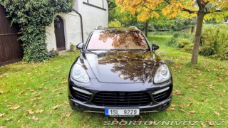 Porsche Cayenne Turbo 2011