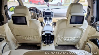Porsche Cayenne Turbo 2011