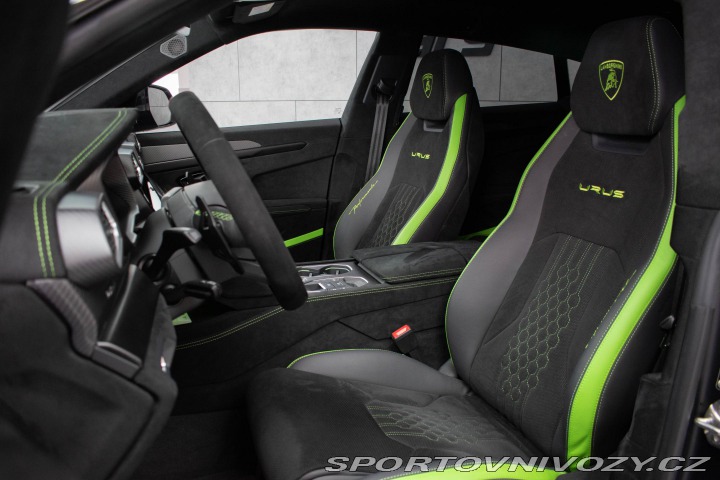 Lamborghini Urus *REZERVACE* 2023