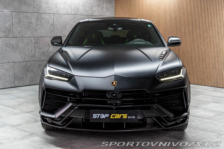 Lamborghini Urus *REZERVACE* 2023
