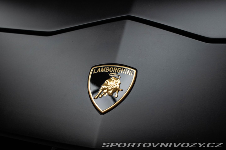 Lamborghini Urus *REZERVACE* 2023