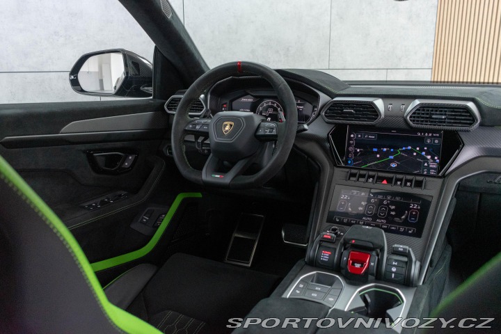 Lamborghini Urus *REZERVACE* 2023