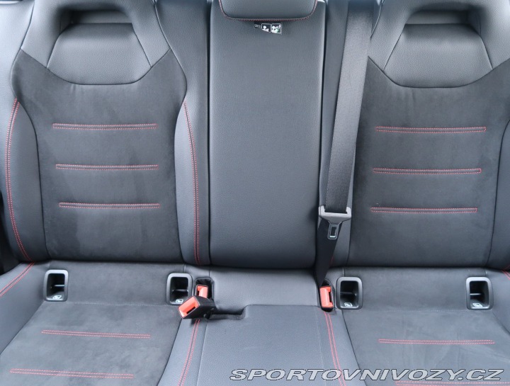 Mercedes-Benz A AMG line A 200 d 2021
