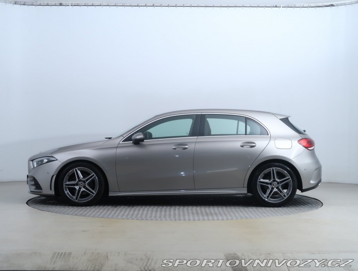 Mercedes-Benz A AMG line A 200 d 2021