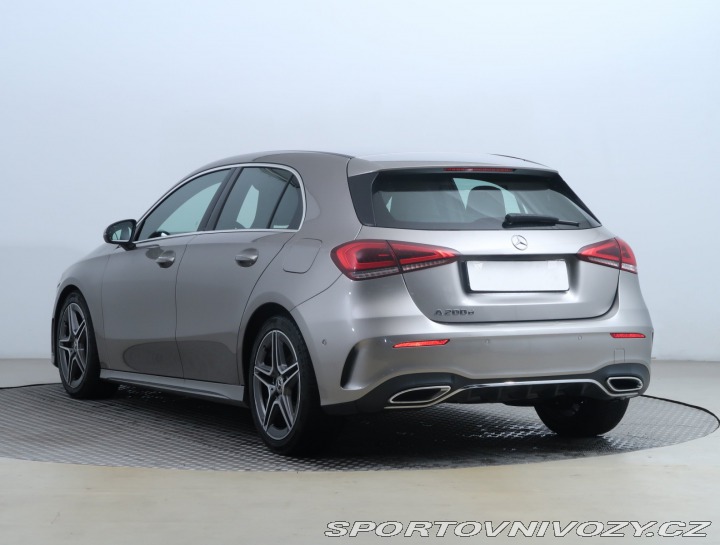 Mercedes-Benz A AMG line A 200 d 2021