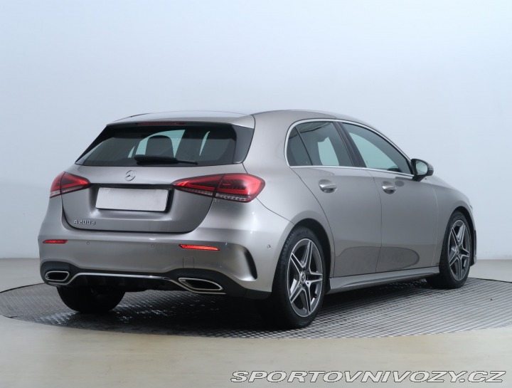 Mercedes-Benz A AMG line A 200 d 2021