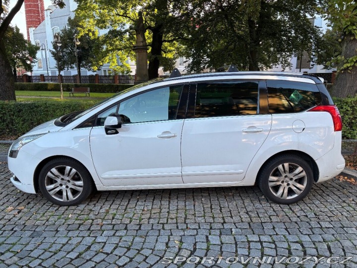 Peugeot Ostatní modely 5008 2,0 HDi Automat 1800