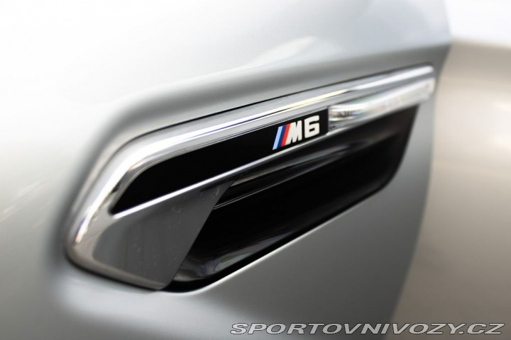 BMW M6 100% TOP STAV, NEBOURANÉ 2015