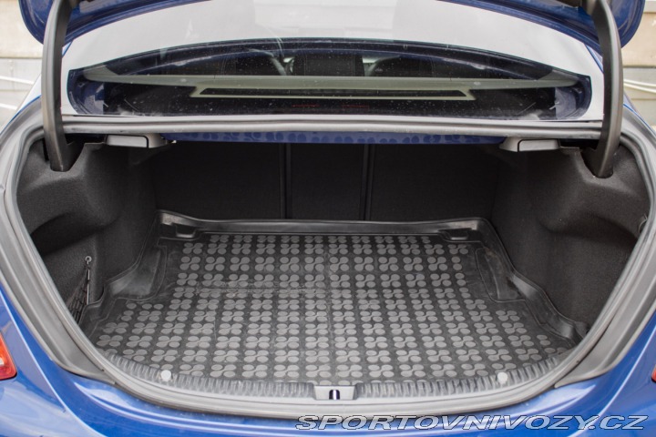 Mercedes-Benz C C180 , AMG line / DRUHÁ 2016