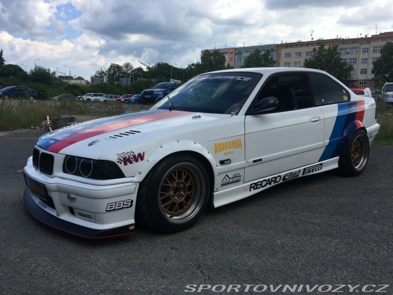 BMW 3 E36 318is