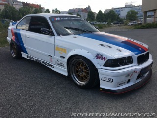 BMW 3 E36 318is 1992