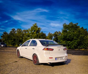 Mitsubishi  Lancer