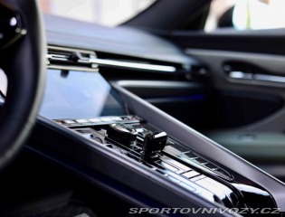 Aston Martin DB12 Coupé 4.0 V8 500KW | Alu 2023