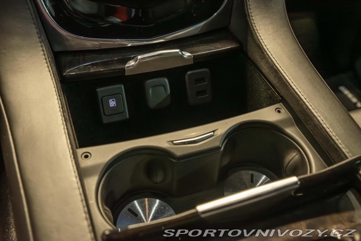Ostatní značky Ostatní modely Cadillac Escalade 6.2 V8 AWD PLATINUM EU VE 2016