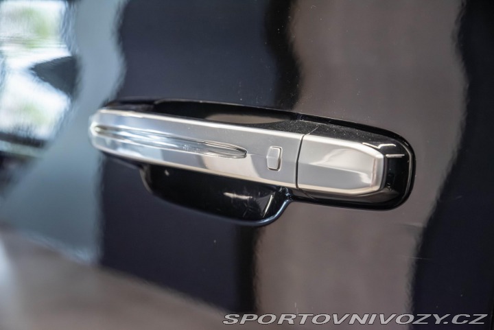 Ostatní značky Ostatní modely Cadillac Escalade 6.2 V8 AWD PLATINUM EU VE 2016
