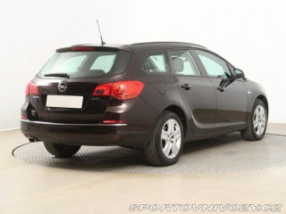 Opel Astra 2.0 CDTI 2015