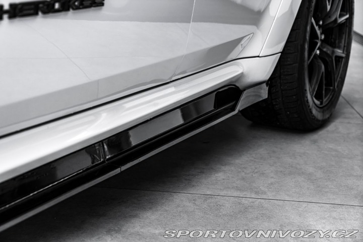 Ostatní značky Ostatní modely Jeep Grand Cherokee SRT 8 1800