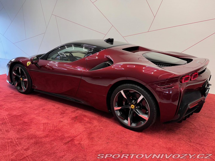 Ferrari SF90 Nové, ČR, TOP*Full Carbon 2024