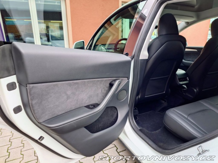 Tesla Model Y Long Range D.M  378 KW BE 2023