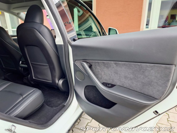 Tesla Model Y Long Range D.M  378 KW BE 2023