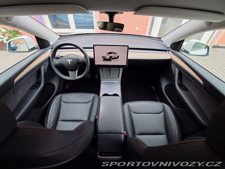 Tesla Model Y Long Range D.M 378 REZER 2023