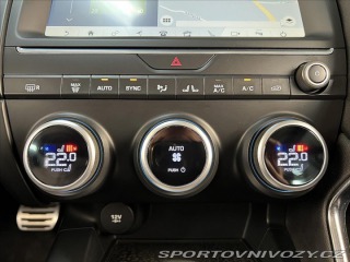 Jaguar E-Pace P250 AWD R-DYNAMIC, LED, 2019