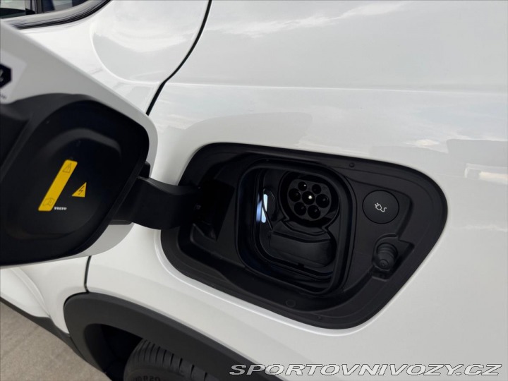 Volvo EC40 Single Range Plus Black 1 2025