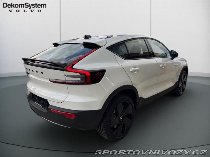 Volvo EC40 Single Range Plus Black 1 2025