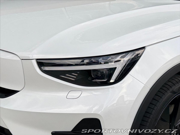 Volvo EC40 Single Range Plus Black 1 2025