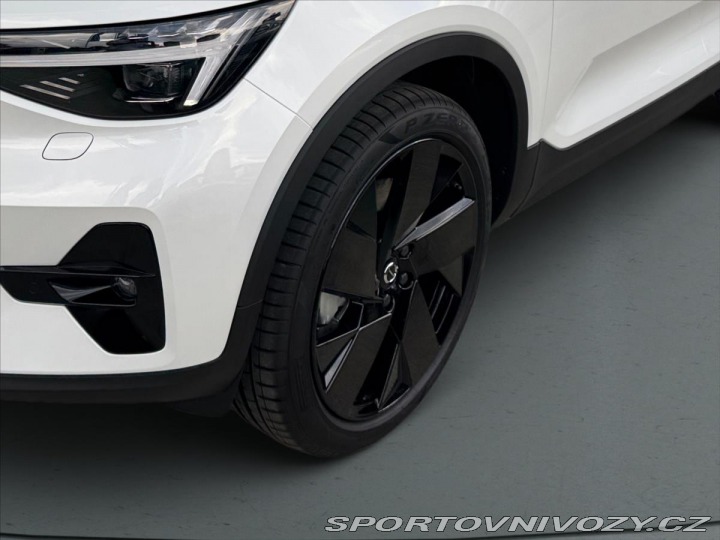 Volvo EC40 Single Range Plus Black 1 2025