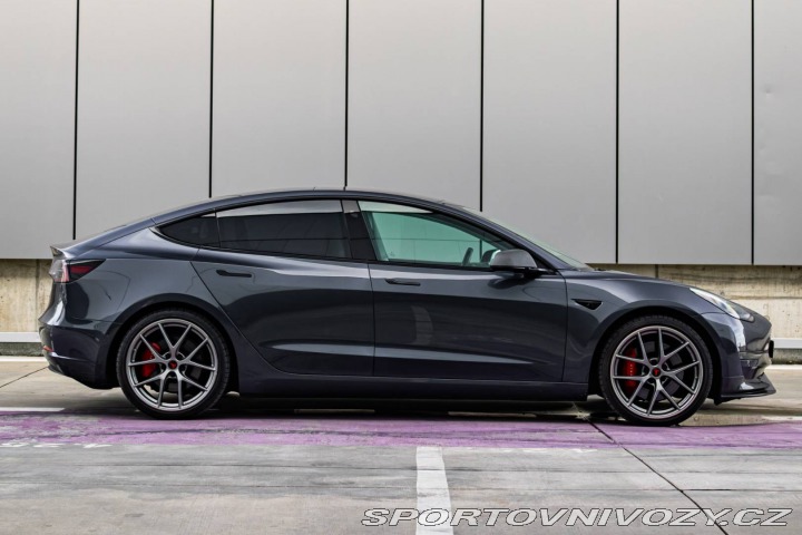 Tesla Model 3 Performance / TOP STAV / 2019