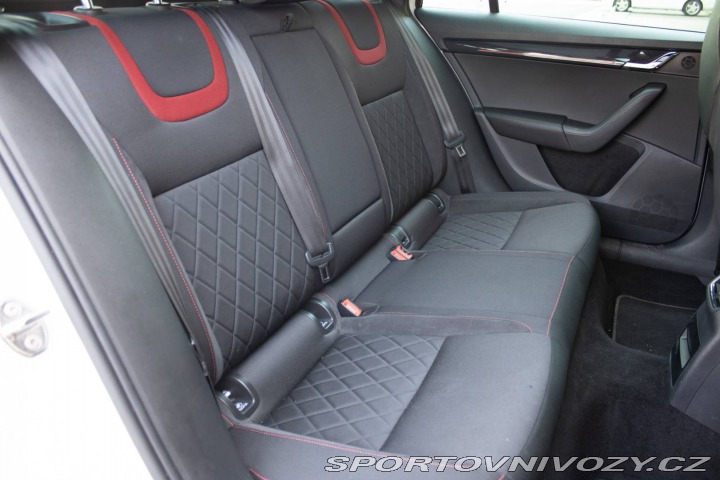 Škoda Octavia RS Combi 2.0 TDI RS DSG 4x4 2020