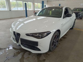 Alfa Romeo Giulia 2.0Turbo206kW AT8-Q4 Velo 2024