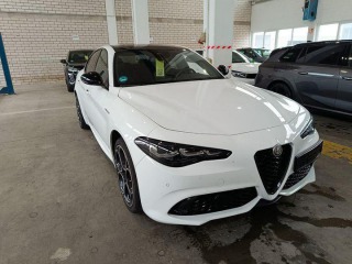 Alfa Romeo Giulia 2.0Turbo206kW AT8-Q4 Velo 2024