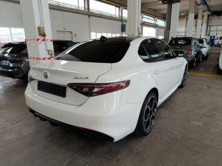 Alfa Romeo Giulia 2.0Turbo206kW AT8-Q4 Velo 2024
