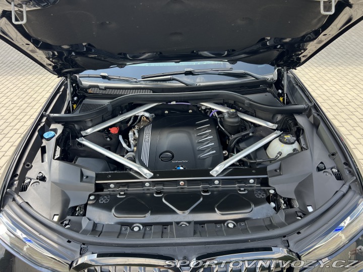 BMW X7 xDrive 40d Mpaket / DPH 2021