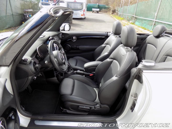 Mini Cooper 1.5i/El.střecha/1.Maj.ČR/ 2021