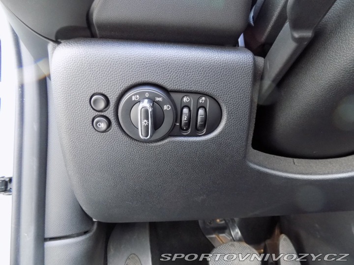 Mini Cooper 1.5i/El.střecha/1.Maj.ČR/ 2021