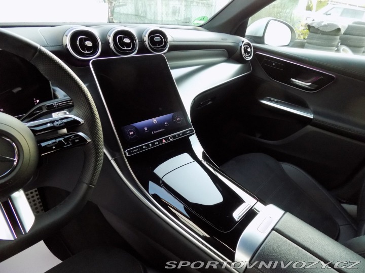 Mercedes-Benz Ostatní modely GLC 300e/AMG/4Matic/DPH/LED/ 2024