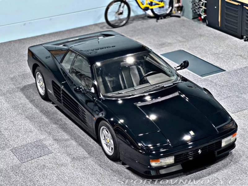 Ferrari Testarossa 