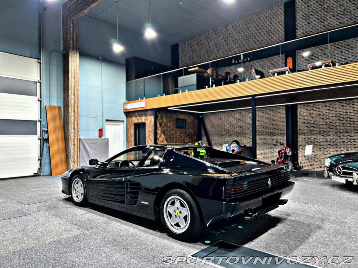 Ferrari Testarossa 1990