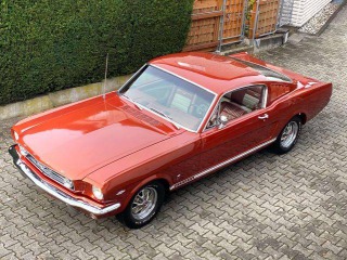 Ford Mustang Fastback GT 289
