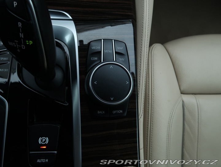 BMW 5 Luxury Line 540i xDrive 2017