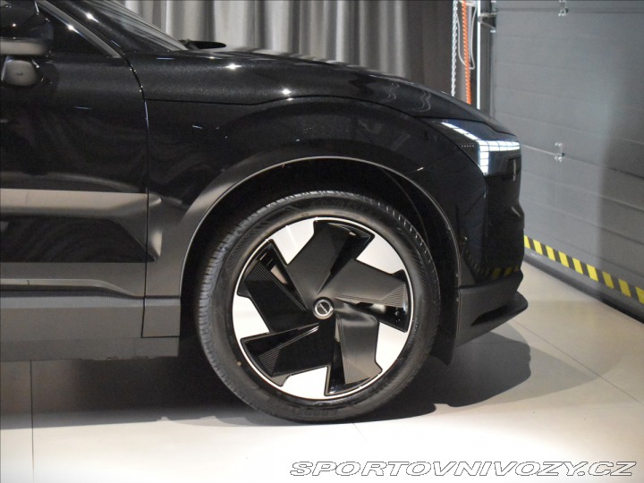 Volvo Ostatní modely EX30 0,0 TwinMotorPerformance 2025